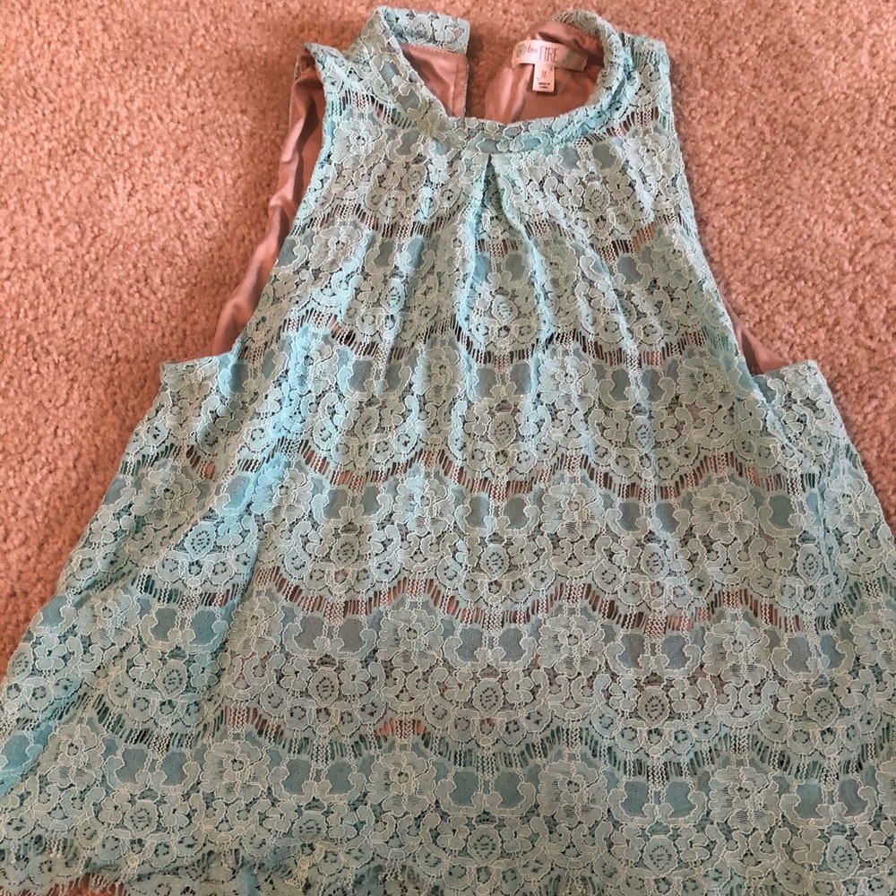 Cute mint top